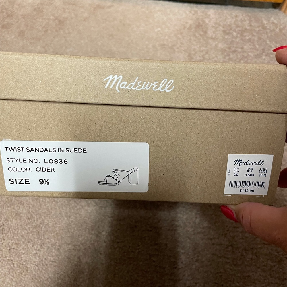 Madewell Twist Suede Sandals in cider - Picture 3 of 4